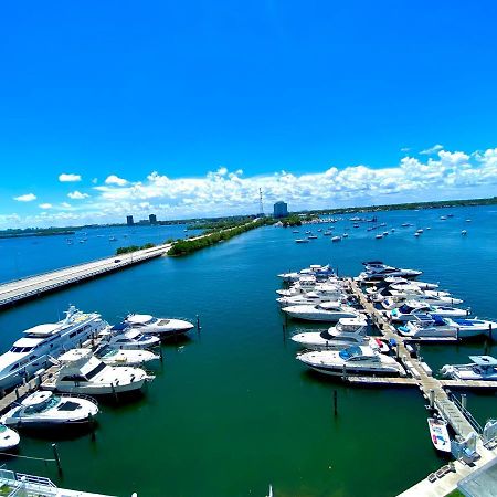 Premium Modern Waterfront Apartment With Miami Skyline View On The Bay 5 Mins Drive To Miami Beach With Free Parking מראה חיצוני תמונה